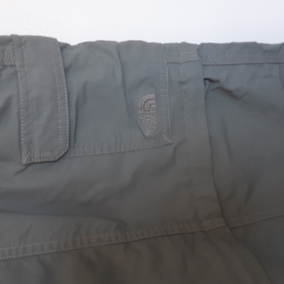 The North Face Zip pant shorts size 16 - Picture 3 of 5